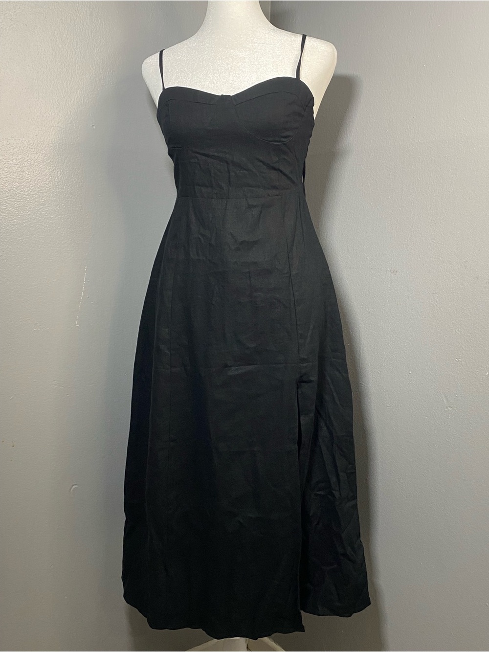 💙 3/$35💙 NWT -Forever 21 - Classic Black Spaghetti-Strap Midi Dress